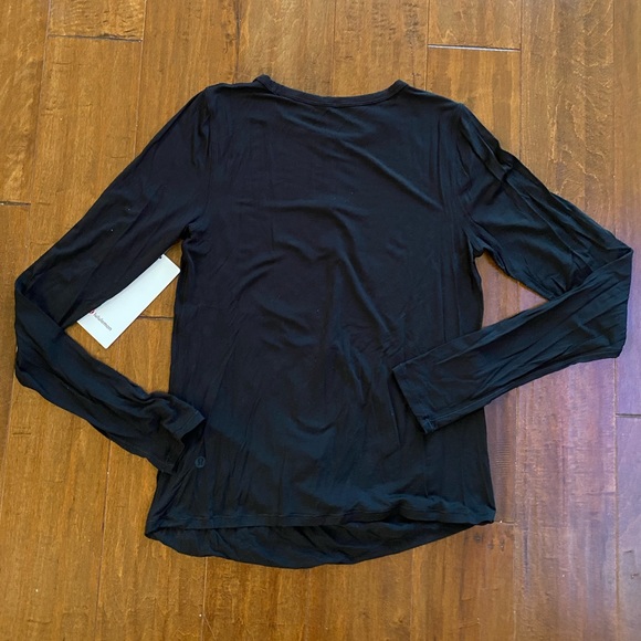 Lululemon Black Serene Saturday Long Sleeve Top T-Shirt Sz 4 - Picture 3 of 9